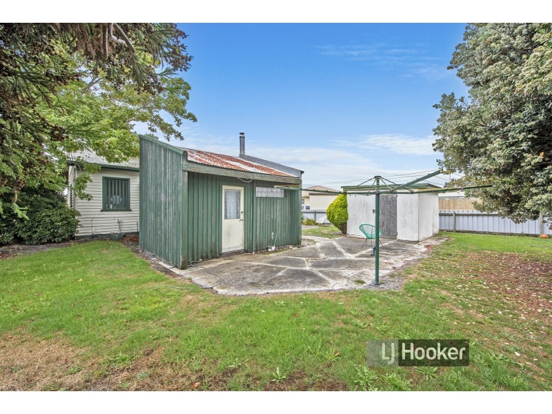 64 Saunders Street, Wynyard TAS 7325