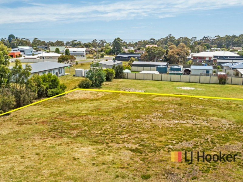42 Banksia Avenue, Sisters Beach TAS 7321