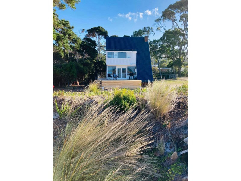 1 Irby Boulevard, Sisters Beach TAS 7321