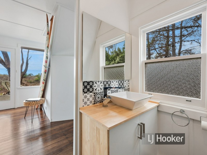 1 Irby Boulevard, Sisters Beach TAS 7321