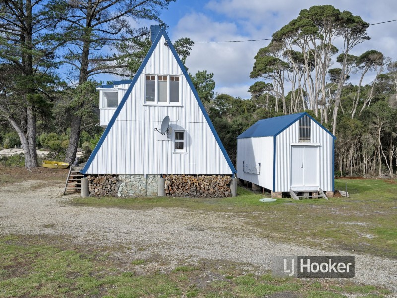 1 Irby Boulevard, Sisters Beach TAS 7321