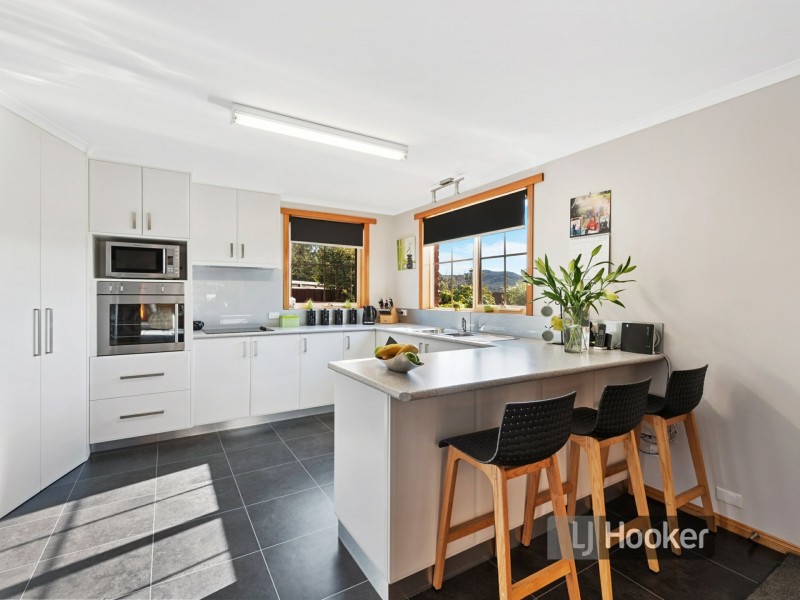 11 Irbys Circus, Sisters Beach TAS 7321