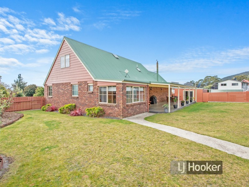 11 Irbys Circus, Sisters Beach TAS 7321