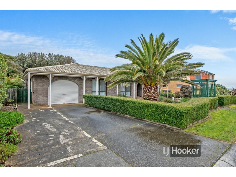 18 Freestone Crescent, Wynyard TAS 7325