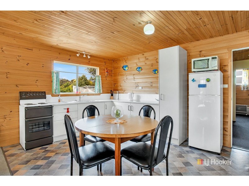 8 Irby Boulevard, Sisters Beach TAS 7321