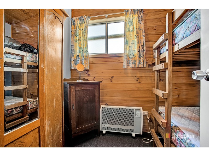 8 Irby Boulevard, Sisters Beach TAS 7321