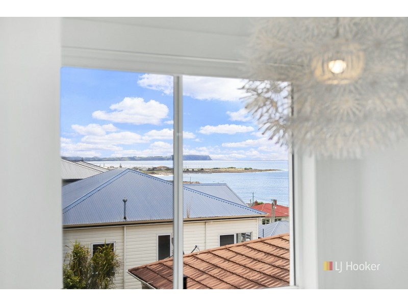 19 Bay Street, Parklands TAS 7320