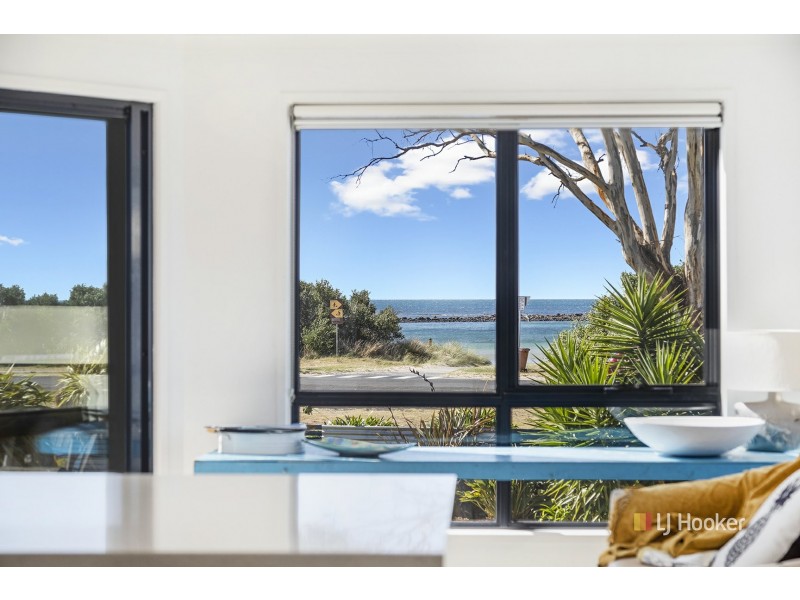 52 Old Bass Highway, Wynyard TAS 7325