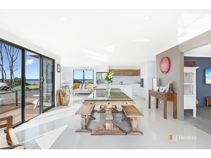 52 Old Bass Highway, Wynyard TAS 7325