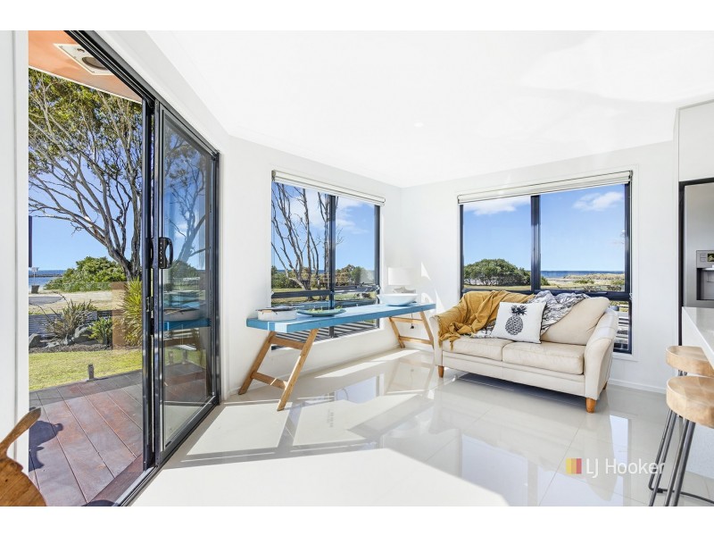 52 Old Bass Highway, Wynyard TAS 7325