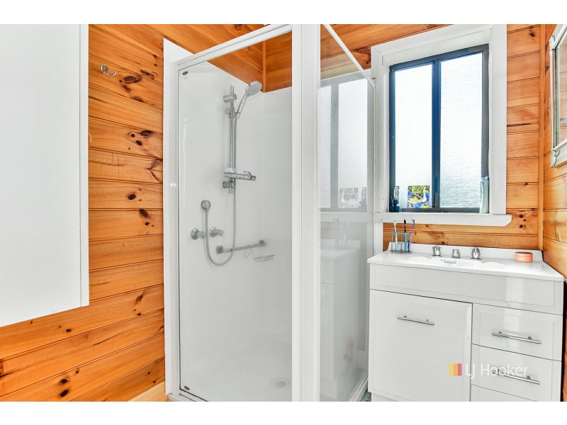 15 Jenner Street, Wynyard TAS 7325