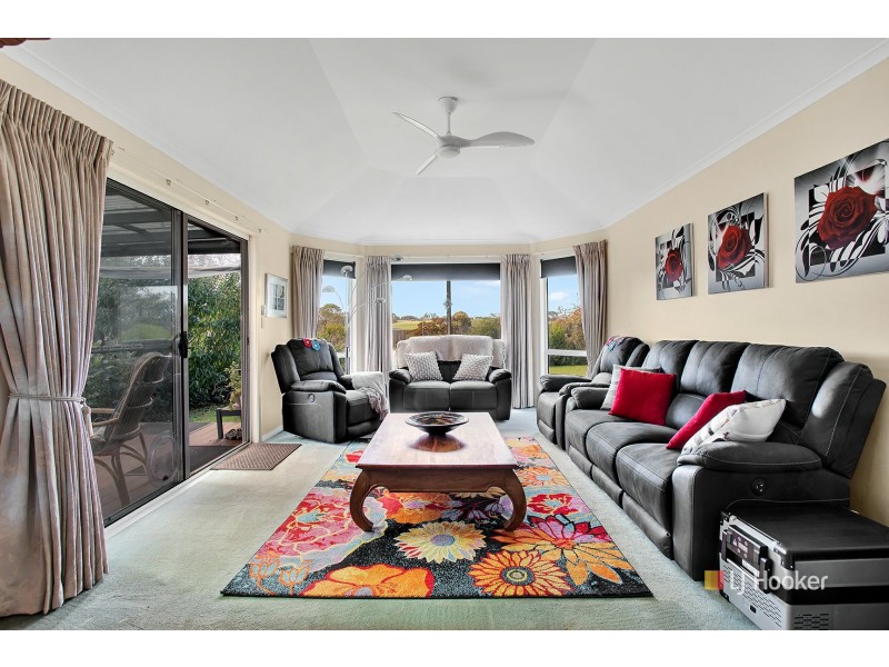17351 Bass Highway, Boat Harbour TAS 7321