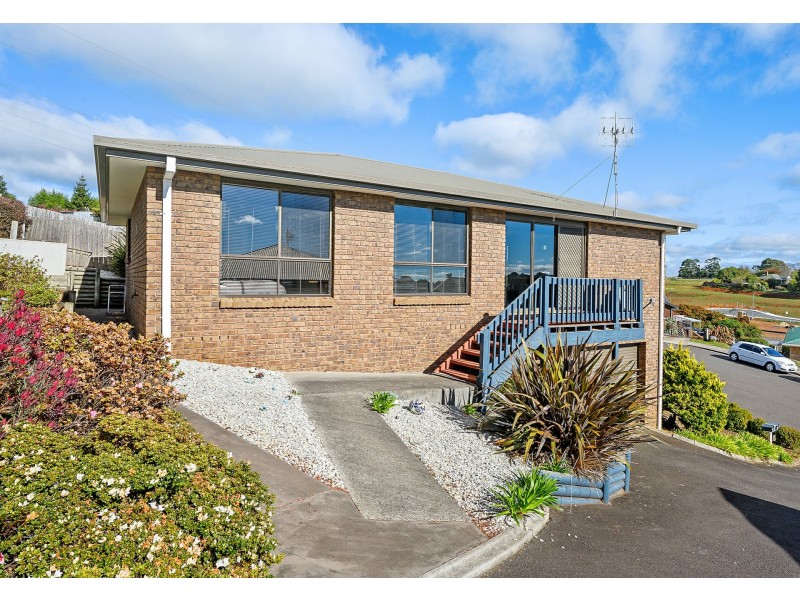 Unit 4/1-3 Cedar Place, Romaine TAS 7320