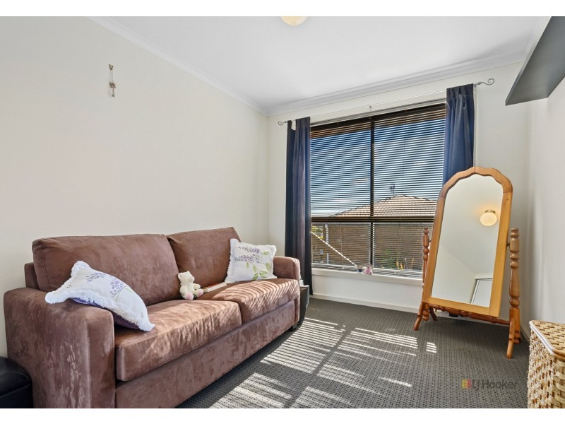 Unit 4/1-3 Cedar Place, Romaine TAS 7320