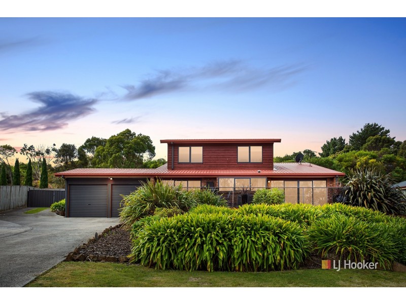 18 Golf Links Road, Wynyard TAS 7325