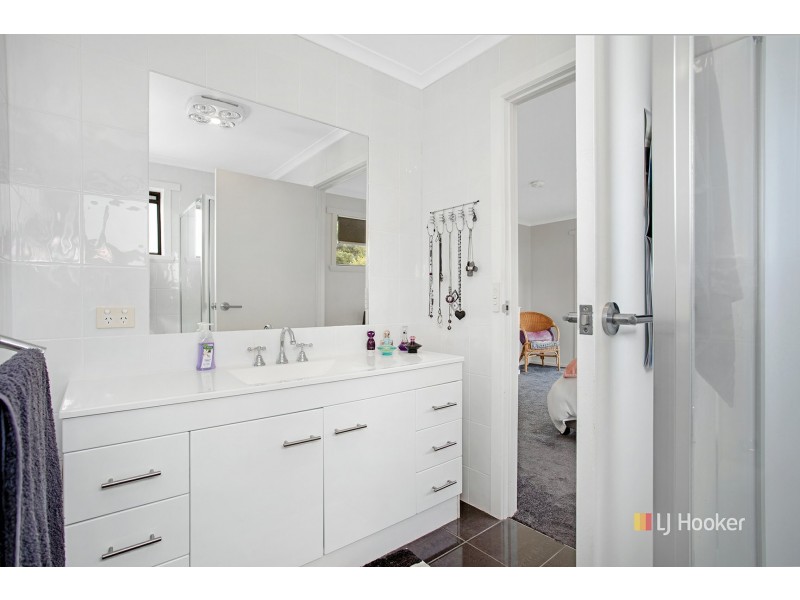 18 Golf Links Road, Wynyard TAS 7325