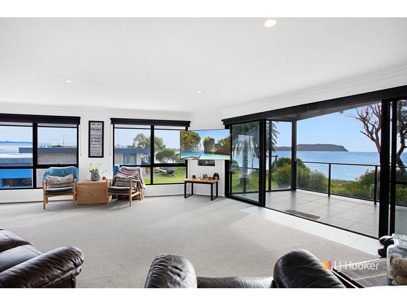 64 Old Bass Highway, Wynyard TAS 7325