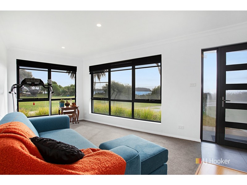 64 Old Bass Highway, Wynyard TAS 7325