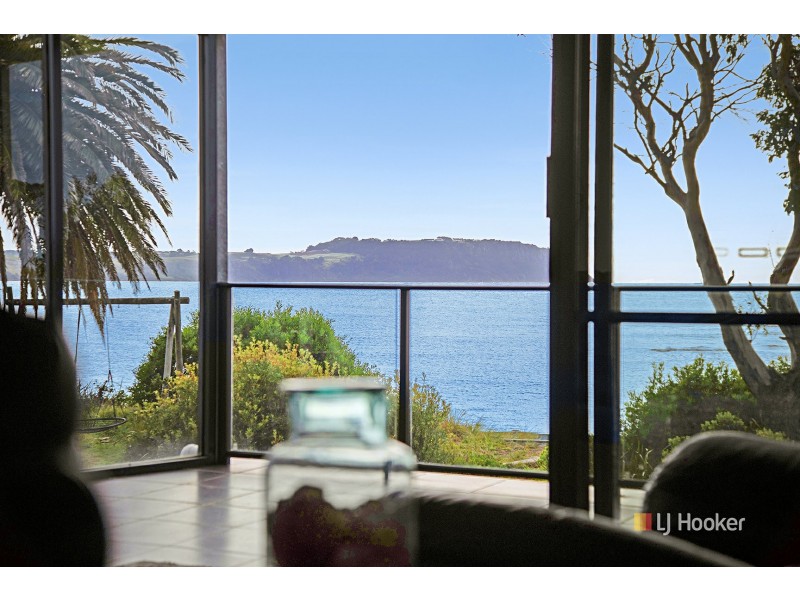 64 Old Bass Highway, Wynyard TAS 7325