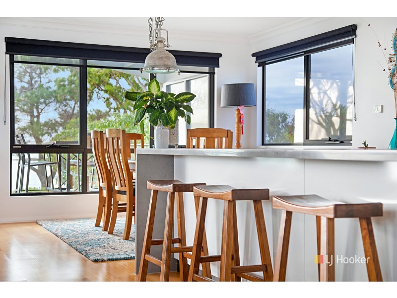 64 Old Bass Highway, Wynyard TAS 7325