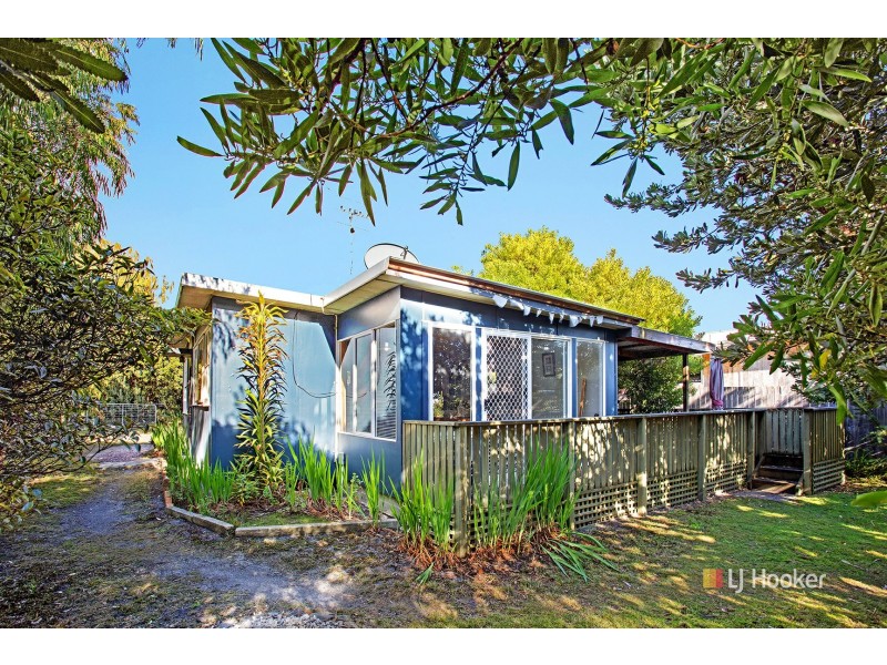 2 Cumming Street, Sisters Beach TAS 7321