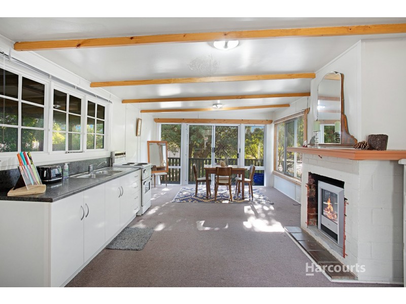 2 Cumming Street, Sisters Beach TAS 7321