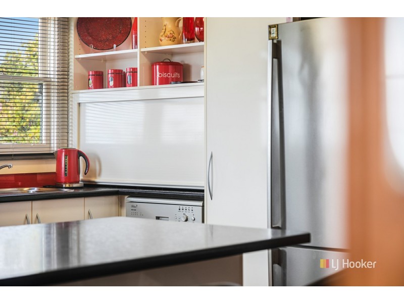 50 Simpson Street, Somerset TAS 7322