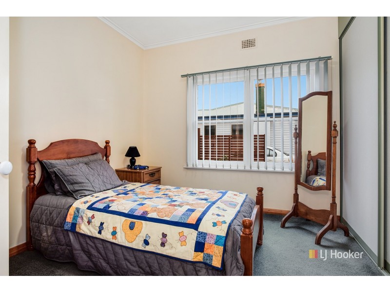 50 Simpson Street, Somerset TAS 7322