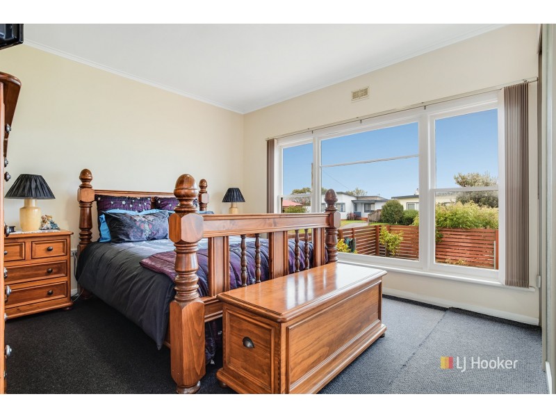 50 Simpson Street, Somerset TAS 7322