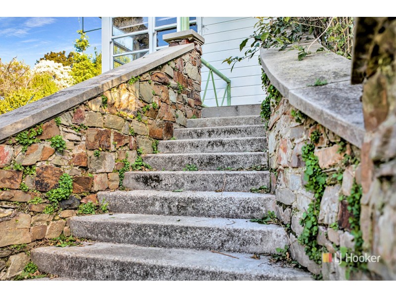 15 West Street, Upper Burnie TAS 7320