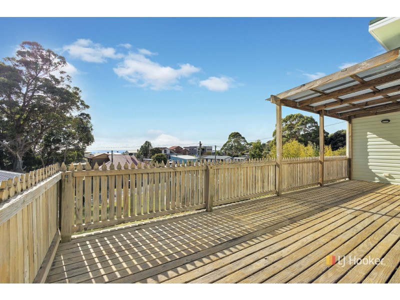 6 Pine Street, Sisters Beach TAS 7321