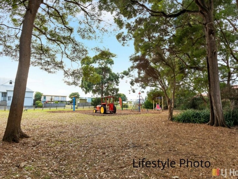 6 Pine Street, Sisters Beach TAS 7321