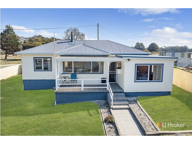 235 Old Bass Highway, Wynyard TAS 7325