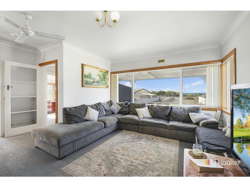 235 Old Bass Highway, Wynyard TAS 7325