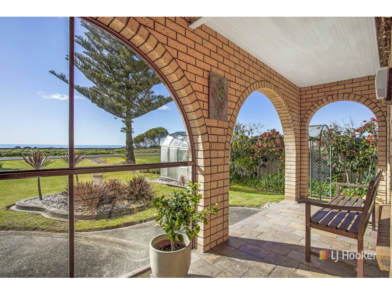 213 Old Bass Highway, Wynyard TAS 7325