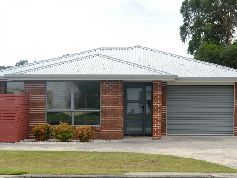 1/147 Inglis Street, Wynyard TAS 7325