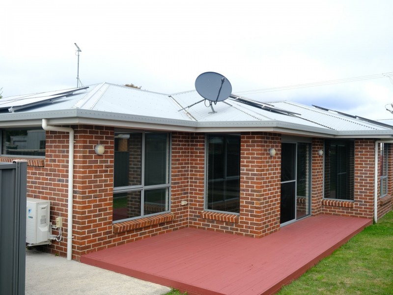 1/147 Inglis Street, Wynyard TAS 7325