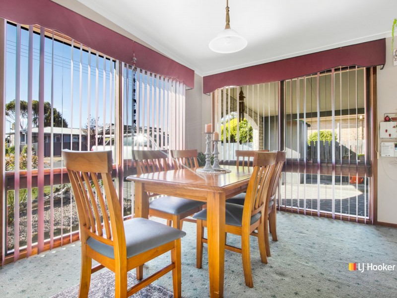 11 Lyons Street, Somerset TAS 7322
