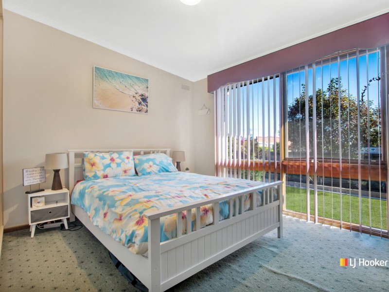 11 Lyons Street, Somerset TAS 7322