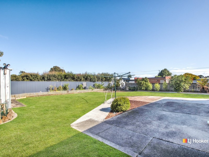 11 Lyons Street, Somerset TAS 7322