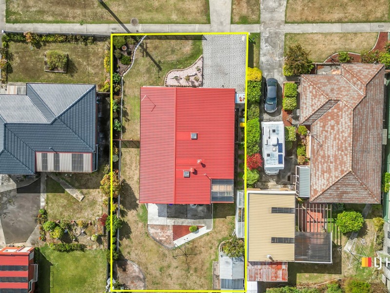 11 Lyons Street, Somerset TAS 7322