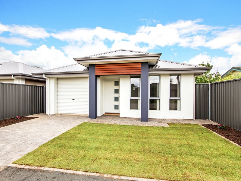 8 Desoto Drive, Port Willunga SA 5173