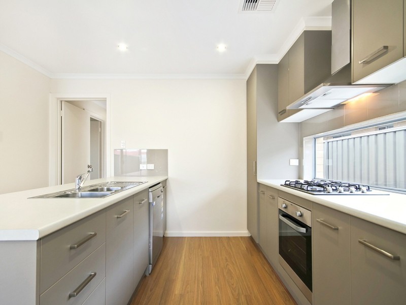 8 Desoto Drive, Port Willunga SA 5173