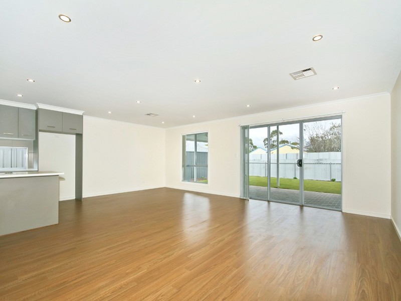 8 Desoto Drive, Port Willunga SA 5173