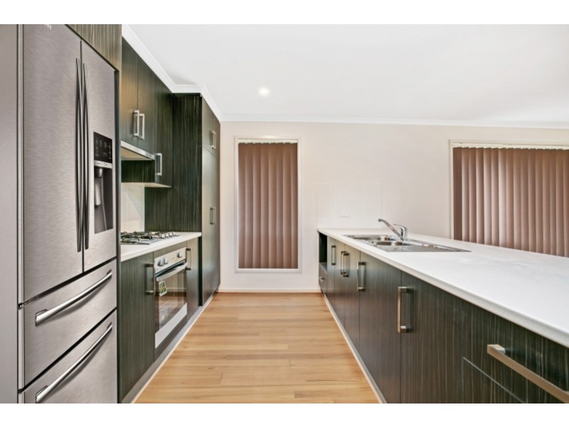 9 Dampier Road, Seaford Meadows SA 5169