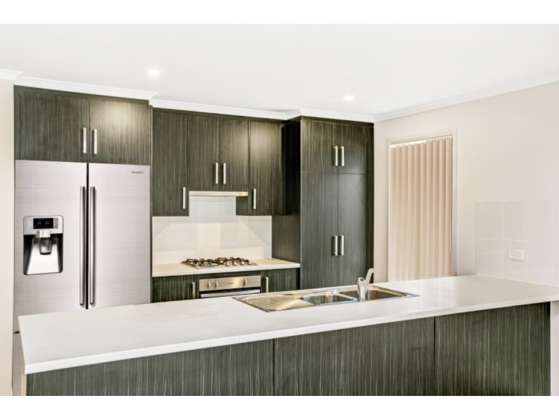 9 Dampier Road, Seaford Meadows SA 5169