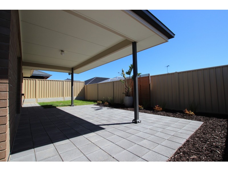 9 Dampier Road, Seaford Meadows SA 5169