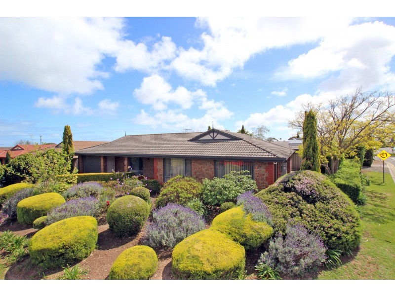 9 Admiralty Crescent, Seaford Rise SA 5169
