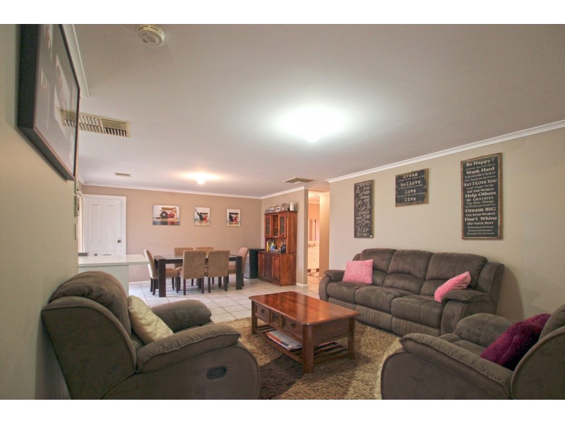 9 Admiralty Crescent, Seaford Rise SA 5169