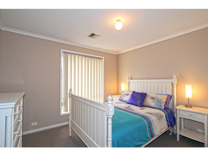 9 Admiralty Crescent, Seaford Rise SA 5169